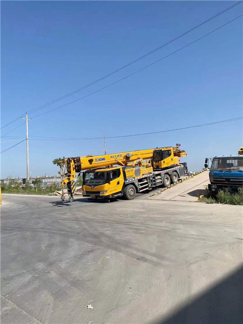 阿图什市吊车作业时，可能会产生哪些额外收费项目？